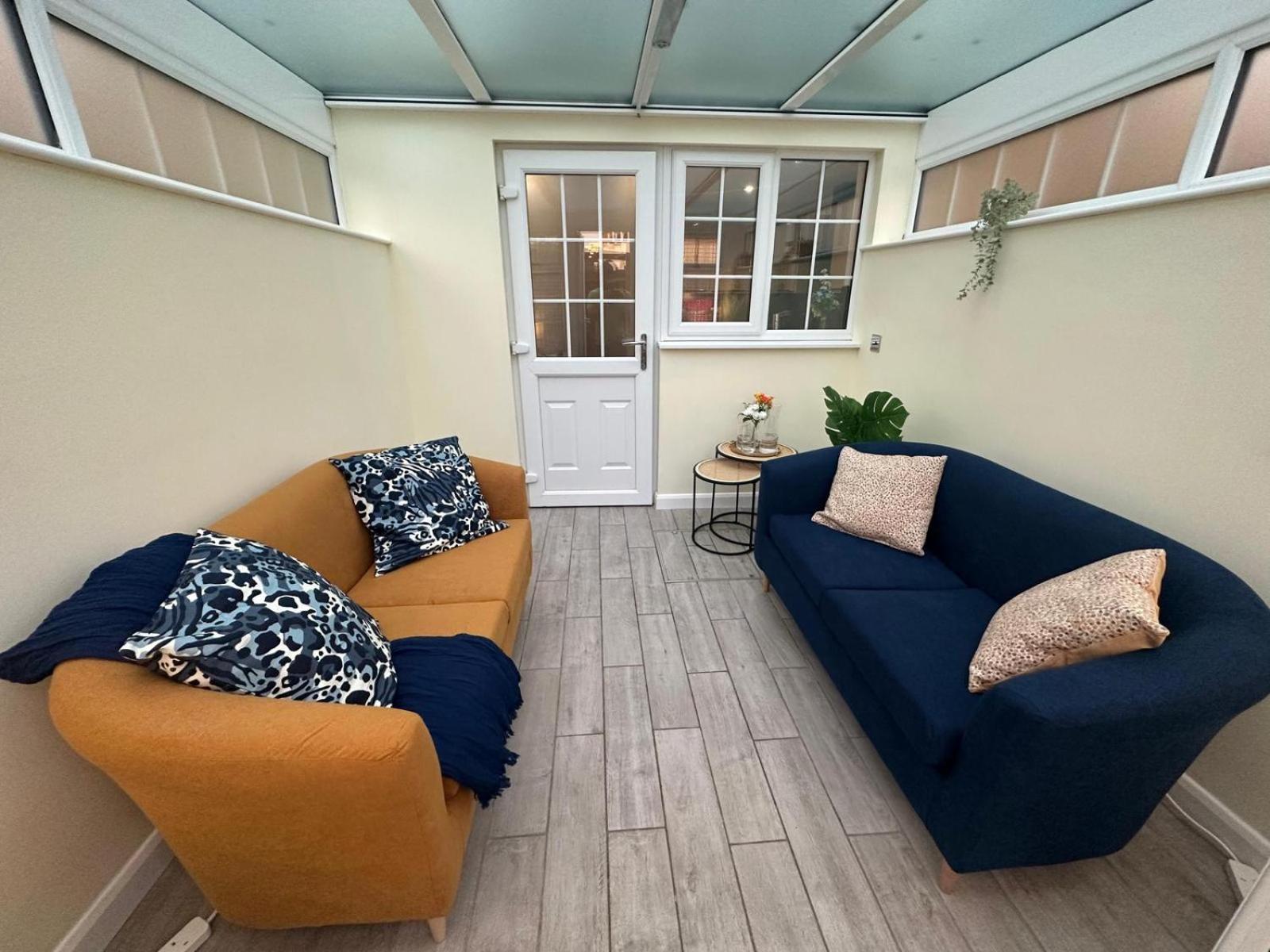 Rooms In Stylish House 밀턴 케인즈 외부 사진