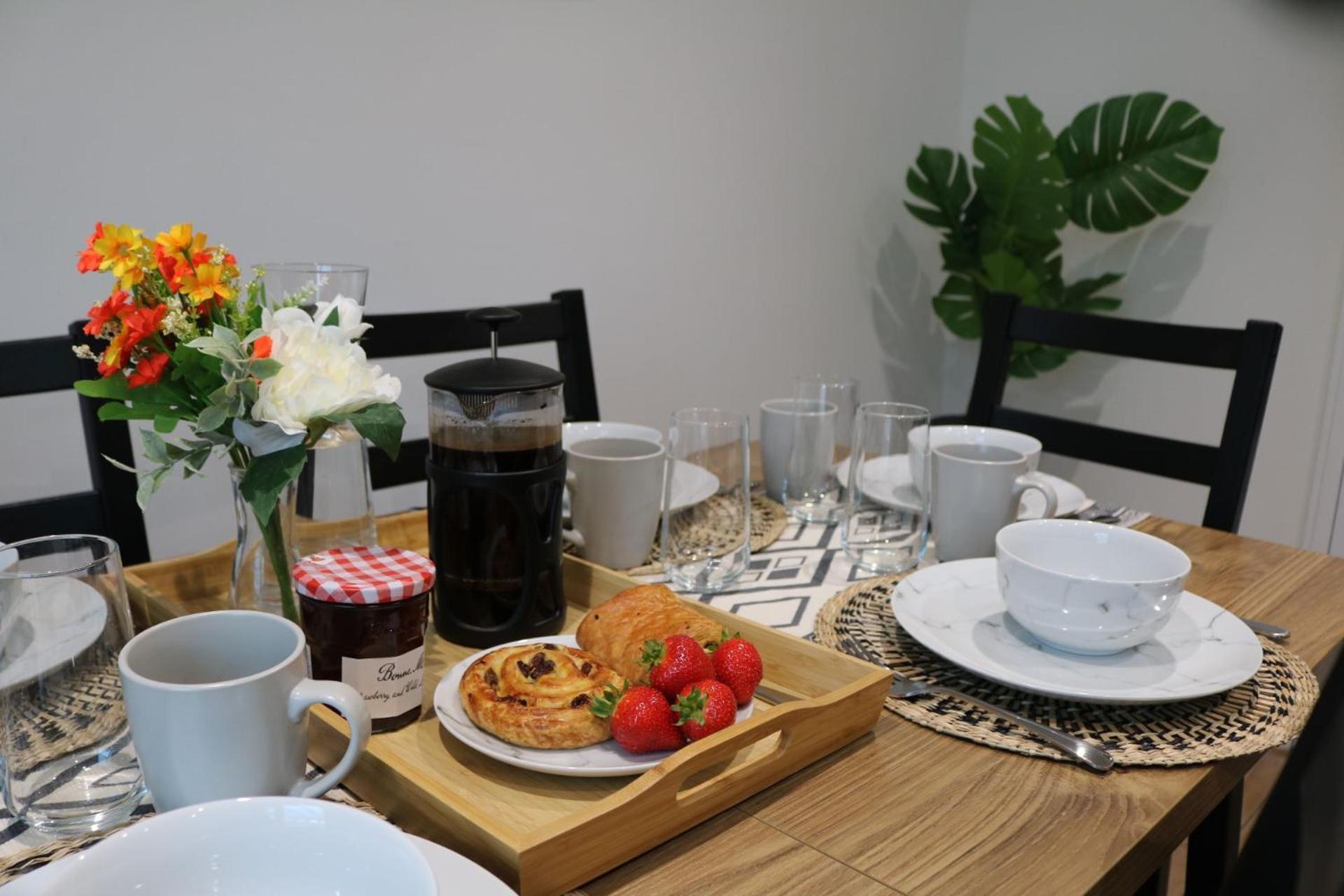 Rooms In Stylish House 밀턴 케인즈 외부 사진